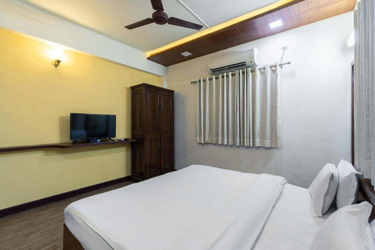 Capital O 47539Capital O Umbergaon Club Hotel Umargam Exterior photo